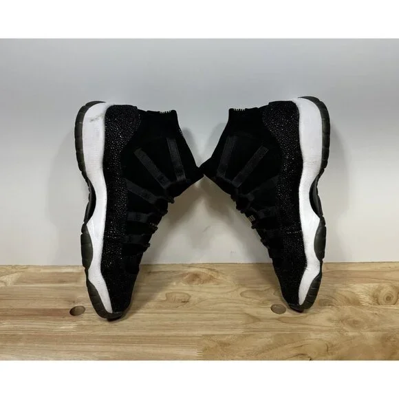 Jordan Women's Athletic Shoes - Black and Gold - Picture 5 of 8